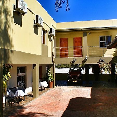 Tilla'S Guesthouse Windhoek Esterno foto